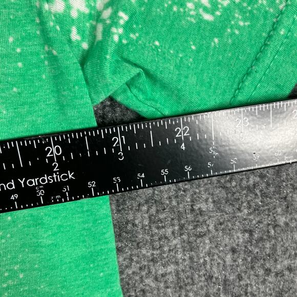 Gildan T-Shirt Mens Size L Green Graphic Shamrock Tongue Bleach Dyed St Patrick - Picture 6 of 9